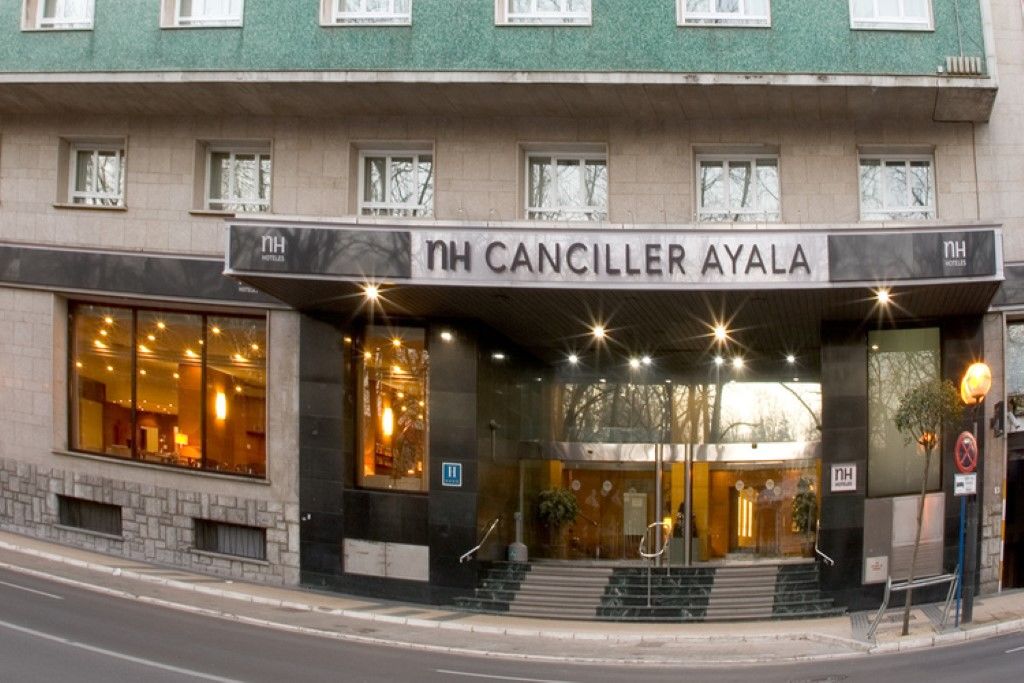 Отель Nh Canciller Ayala Vitoria Экстерьер фото